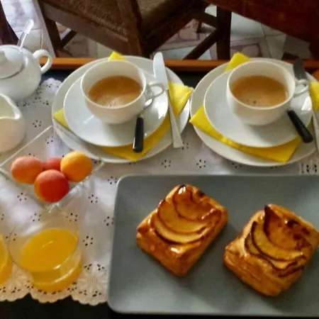 Volta Bed and Breakfast 3*